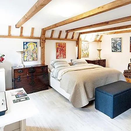 Of Art Bed & Breakfast Amsterdam
