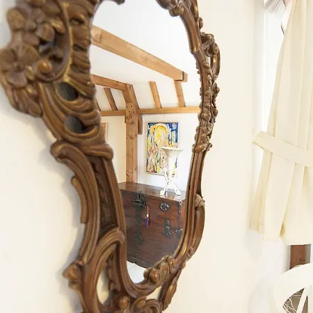 Bed & Breakfast Of Art